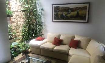 Imagem 2: Casa para venda tem 266 m2 com 4 quartos em Madalena - Recife - PE