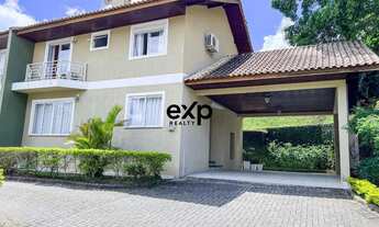 Imagem: Sobrado em Condomínio Fechado ao Lado do