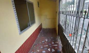 Imagem 2: Pequena Casa em Condomínio Fechado