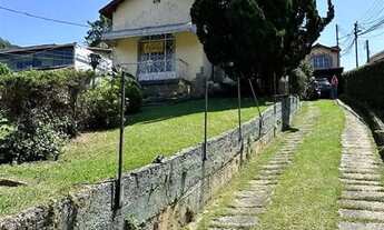 Imagem: Casa à venda com 1050,00m² e 4 quartos