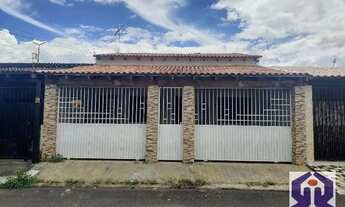 Imagem: QE 15 - Casa com 3 dormitórios, sendo 1