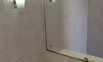 Imagem 6: Alugo apartamento 2 quartos Central semi-mobiliado garagem andar alto com o proprietário