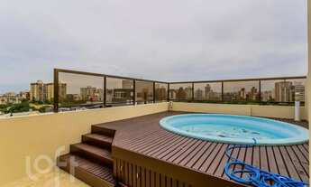 Imagem 2: Imóvel para venda possui 177 metros quadrados com 2 quartos em Menino Deus - Porto Alegre