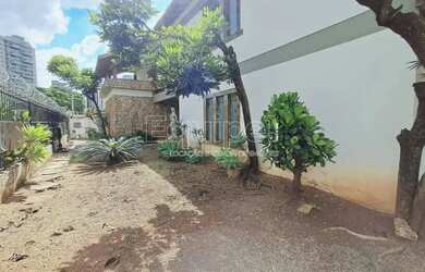 Imagem 9: Casa comercial para locação no Belvedere - 1.100 m², 6 suítes e garagem espaçosa