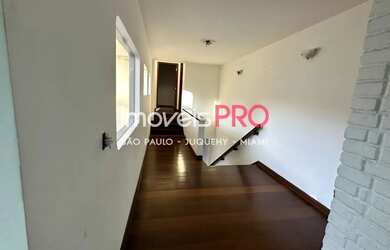 Imagem 4: De frente a uma linda praça, totalmente reformada