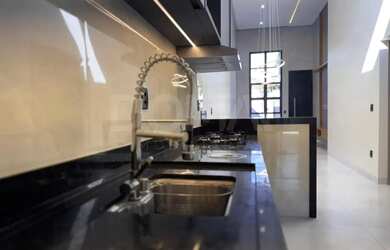 Imagem 8: Casa para Venda em Aparecida de Goiânia, Jardim Helvécia, 3 dormitórios, 1 suíte, 3 banhei