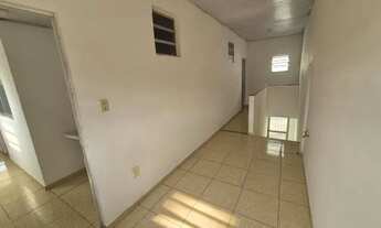 Imagem 5: Aluga-se casarão no Valqueire com varanda