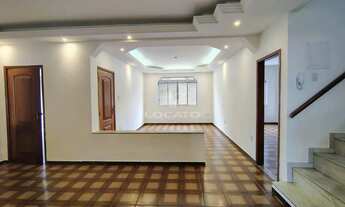 Imagem 3: Casa com 4 quartos e 6 vagas de garagem / Nova Era