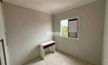 Imagem 4: Apartamento com 2 quartos, disponível para locação no bairro Santa Mônica em Uberlândia-MG