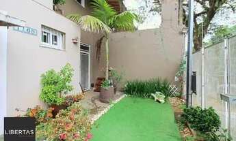 Imagem 5: Casa em Porto Alegre, no bairro Tristeza, com 3 dormitório(s), e 3 banheiros, à