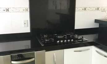 Imagem 3: Sobrado de 428m² com 05 quartos sendo 01 suíte no Centro em Trindade/GO