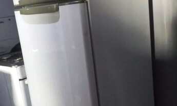Imagem 2: Geladeira em Boa condições Marca Esmaltec