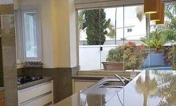 Imagem 7: Casa para venda possui 416 metros quadrados com 5 quartos