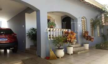 Imagem 3: Térrea para venda possui 166 metros quadrados com 3 quartos em Jardim Proença I - Campinas