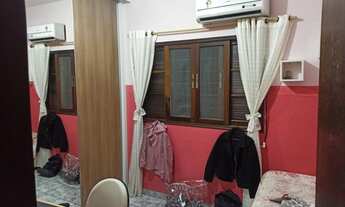 Imagem 6: Casa para venda possui 144 metros quadrados com 3 quartos em Parque São Luis - Cubatão - S