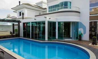 Imagem 2: Casa finamente mobiliada e decorada na Pedra Branca. Com elevador e piscina!