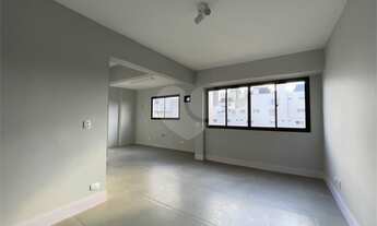 Imagem 2: Curitiba - Apartamento Padrão - Alto da Rua XV