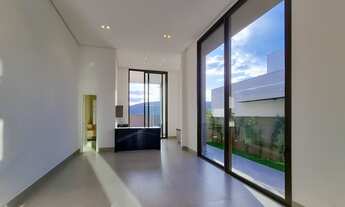 Imagem 2: Casa para venda com 290 metros quadrados com 4 quartos