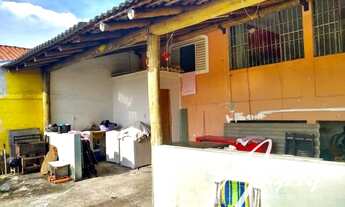 Imagem 2: Casa para venda com 75 metros quadrados com 2 quartos e com terreno de 250m2