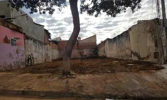 Imagem: Lote plano de 129m² no Jardim Andorfato