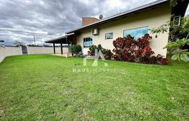 Imagem 7: Casa para aluguel possui 200 metros quadrados com 3 quartos