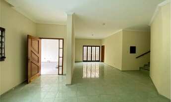 Imagem 5: Casa para venda com 256 metros quadrados com 3 quartos