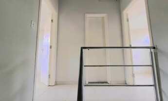 Imagem 7: Excelente residência com 03 quartos, sendo 01 quarto no 1º pavimento, com fác