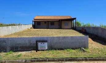 Imagem: Casa com amplo terreno