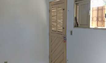 Imagem 4: Alugo Kitnet no bairro de Neópolis_Um quarto_sala_cozinha_banheiro_Excelente localização