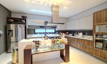 Imagem 3: Alphaville Manaus 1 - Venda de linda Casa mobiliada de 5 suítes - Ponta Negra - Manaus-AM