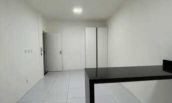 Imagem 4: Kitnet na Praia de Iracema semi-mobiliado a uma quadra para praia