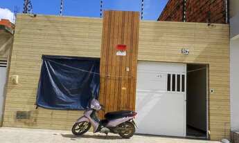 Imagem: Casa à venda bem localizada, próximo ao