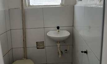 Imagem 2: Aluga se casa 01 dormits bairro c.gde 1.300 pacote. Próximo rua Carvalho de Mendonça