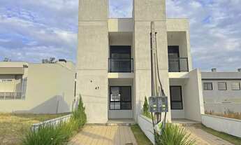 Imagem 2: Casa em Porto Alegre, no bairro Hípica, com 2 dormitório(s), e 2 banheiros, à venda