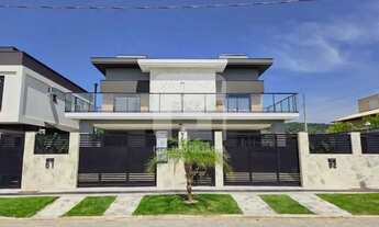 Imagem: Casa de 3 suítes à venda no Novo Campeche