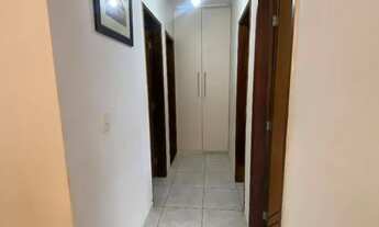 Imagem 3: Apartamento 3/4 com suite em Piatã, a 1km da praia, 84m², prédio de escada. Oportunidade