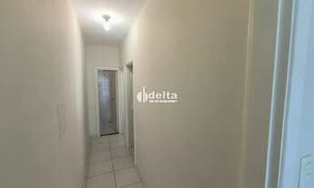 Imagem 3: Casa Comercial disponível para locação e venda no bairro Cidade Jardim em Uberlândia-MG