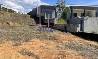 Imagem 3: Excelente terreno com benfeitorias no Lago Dourado