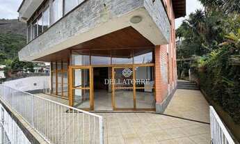 Imagem 3: Casa para locação e venda, em Iucas, vista deslumbrante, 4 quartos, 1 suíte, varandas, pis