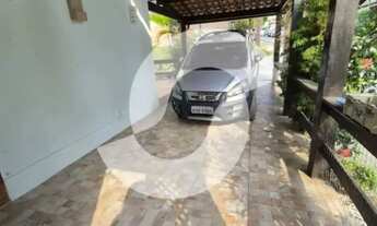 Imagem 4: Sobrado para venda possui 200 metros quadrados com 4 quartos em Santa Rosa - Niterói - RJ