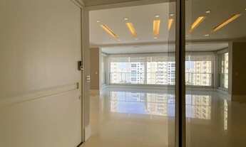 Imagem 7: Apartamento para venda possui 274m², com 4 quartos sendo 3 suites, 4 vagas em Campo Belo