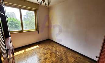 Imagem 4: Apartamento espaçoso com ótimo potencial para reforma no Paraíso