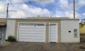 Imagem: Casa à venda, 3 quartos, 1 suíte, 4 vagas