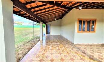 Imagem 4: Chácara nova à venda, com 03 suítes sendo uma master com closet e pia dupla, 03 salas, Res