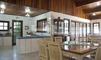 Imagem 7: Ilha privativa com 63.000m², 7 suites, piscina, sauna e quadra de esportes