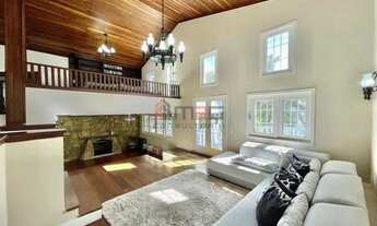 Imagem 2: Casa 600 m² 3 Quartos sendo 3 Suítes e 5 banheiros à Venda por R$ 1.600.000,00