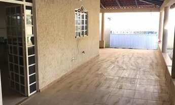 Imagem 3: Casa para aluguel possui 100 metros quadrados com 3 quartos em Taguatinga Sul - Brasília