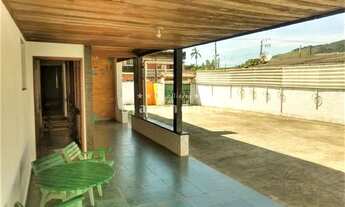 Imagem: Casa em Terreno de 500 m² na Praia da Maranduba