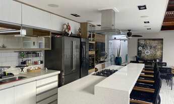 Imagem 3: Casa Sobrado com Piscina - Jardim Motorama - 4 Dormitórios - 400m²