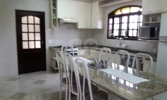 Imagem 3: Magnifica casa em condomínio fechado com 04 dormitórios, edícula e 6 vagas para autos